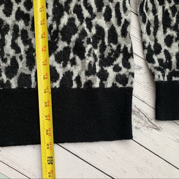 BANANA REPUBLIC black grey leopard print alpaca blend sweater size M - Picture 9 of 9